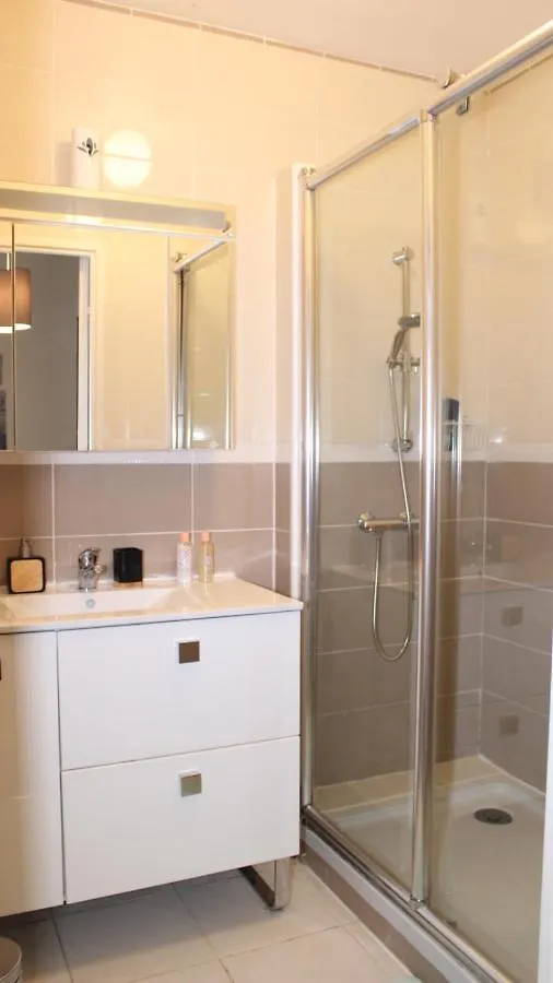 Appart'Hotel Spacieux Et Lumineux - Paris-Orly Grigny  France